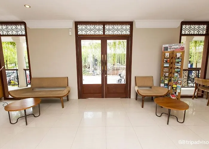 Lagoon Hotel Seminyak