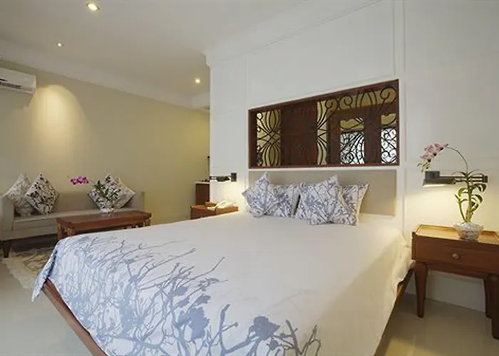 Lagoon 3*
