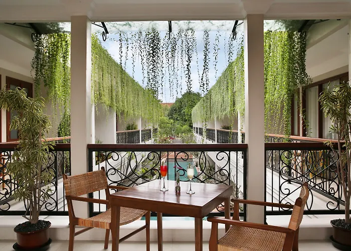 Lagoon Hotel Seminyak