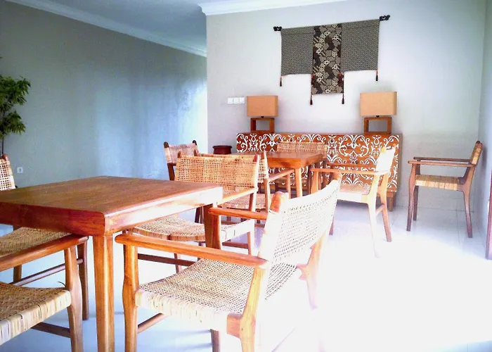 Lagoon Hotel 3*